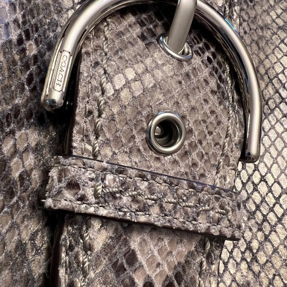 COACH SOHO HANDBAG - Picture 9 of 16